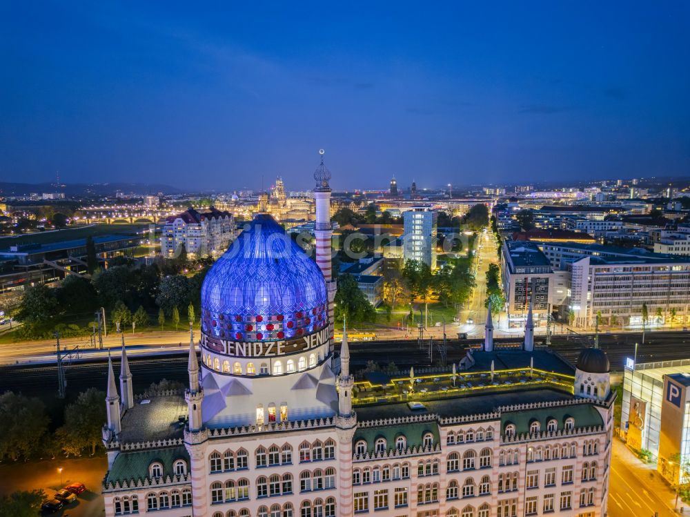 Nachtluftbild Dresden - Nachtluftbild Büro- und Geschäftshaus Yenidze in Dresden im Bundesland Sachsen, Deutschland