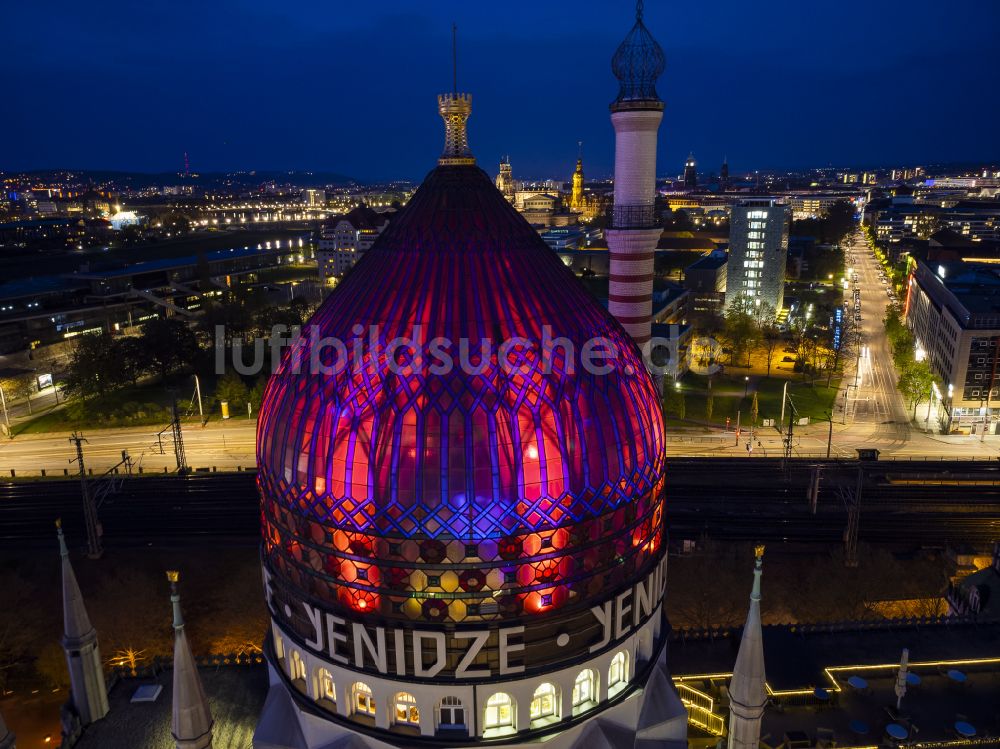 Dresden bei Nacht von oben - Nachtluftbild Büro- und Geschäftshaus Yenidze in Dresden im Bundesland Sachsen, Deutschland