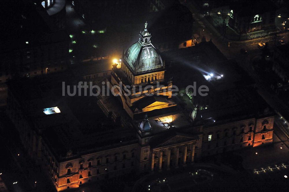 Nacht-Luftaufnahme Leipzig - Bundesverwaltungsgericht Leipzig bei Nacht