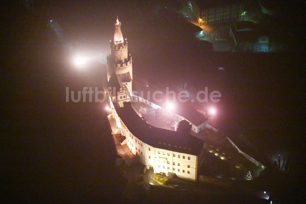 Nacht-Luftaufnahme Weida - Nachtluftbild Burg - Museum Osterburg in Weida im Bundesland Thüringen, Deutschland