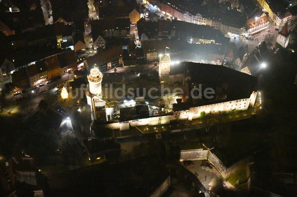 Nürnberg bei Nacht von oben - Nachtluftbild Burganlage der Veste Kaiserburg in Nürnberg im Bundesland Bayern, Deutschland