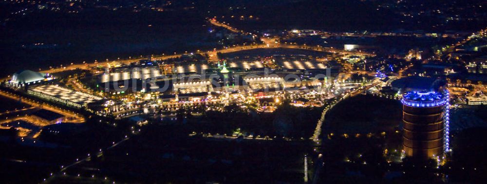 Oberhausen bei Nacht von oben - CentrO - Neue Mitte Oberhausen in Nordrhein-Westfalen bei Nacht