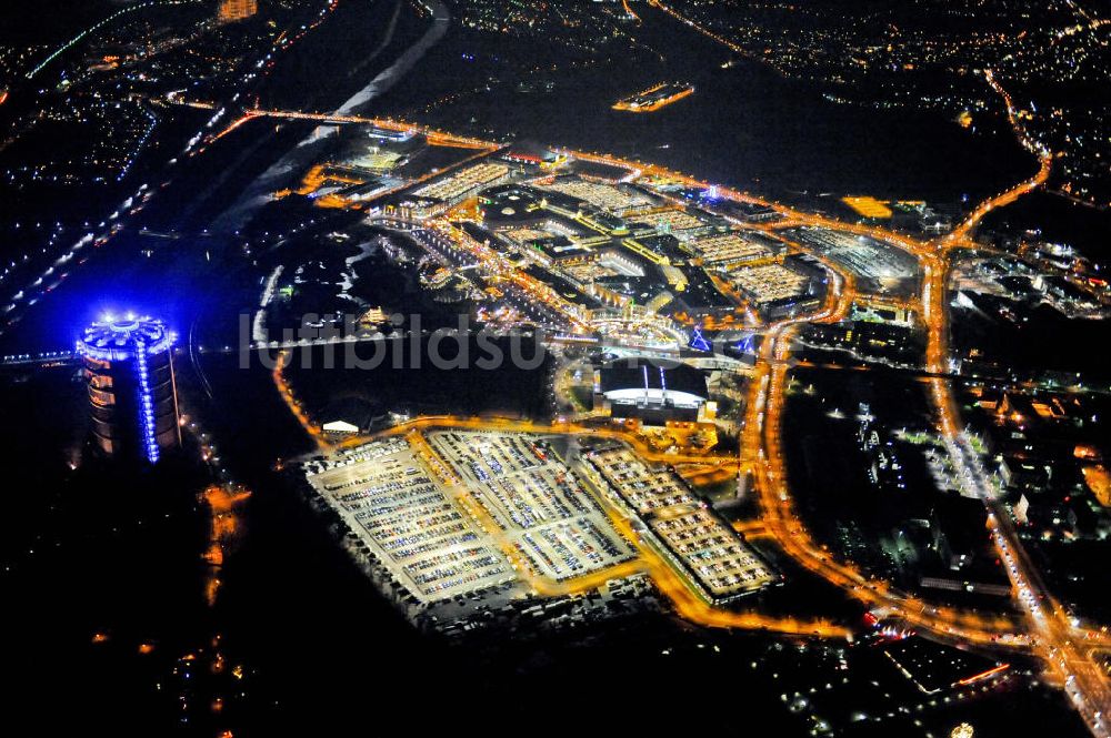 Nachtluftbild Oberhausen - CentrO - Neue Mitte Oberhausen in Nordrhein-Westfalen bei Nacht