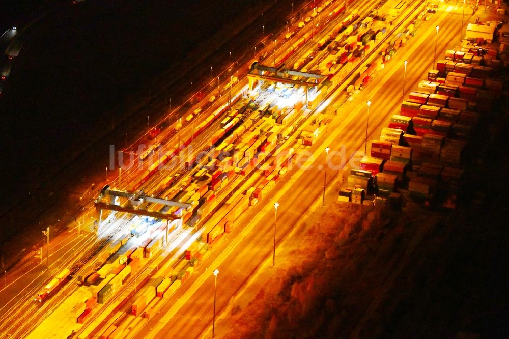 Nachtluftbild Leipzig - Nachtluftbild Container- Terminal im GVZ Güterverkehrszentrum im Ortsteil Wahren in Leipzig im Bundesland Sachsen, Deutschland