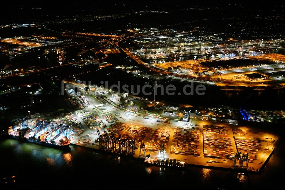 Nacht-Luftaufnahme Hamburg - Nachtluftbild Containerterminal Tollerort im Containerhafen im Stadtteil Steinwerder in Hamburg mit dem Klärwerk Köhlbrandhöft