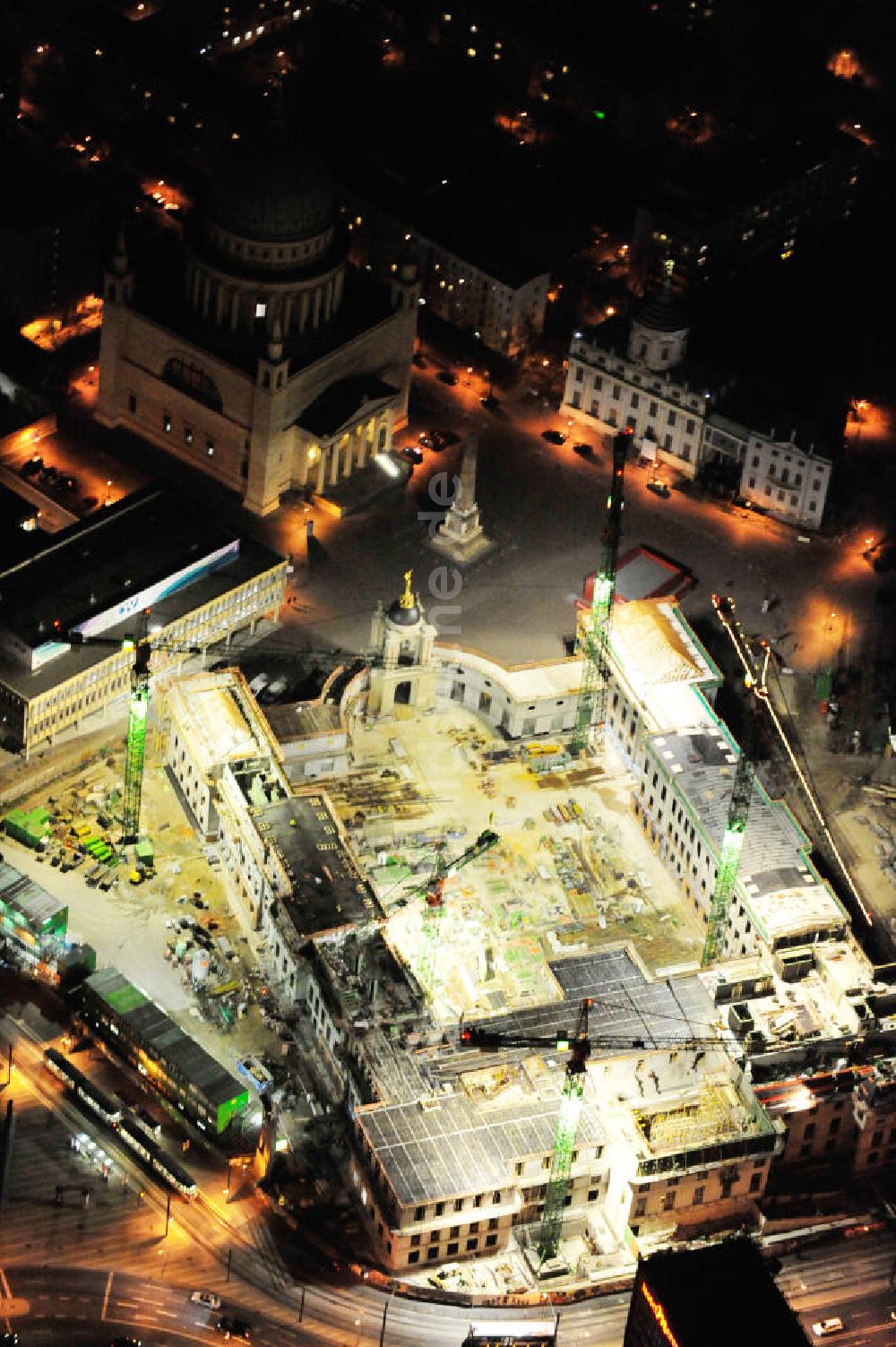 Nacht-Luftaufnahme Potsdam - Nachtluftbild der Baustelle des Potsdamer Stadtschlosses / Neuer Landtag