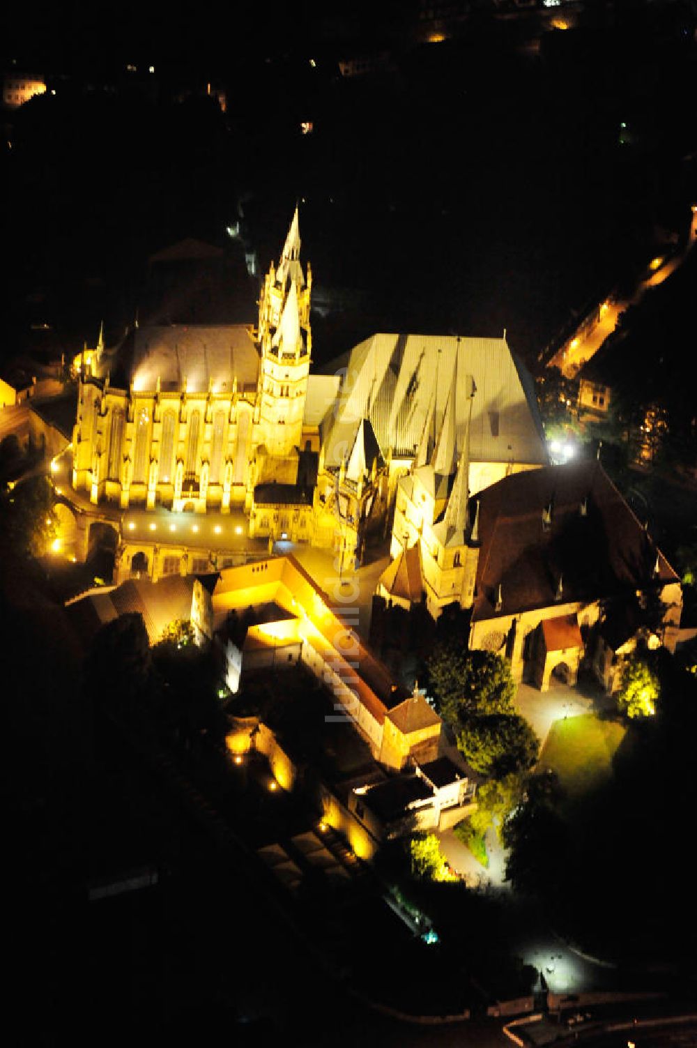 Erfurt bei Nacht von oben - Der Domberg in Erfurt bei Nacht