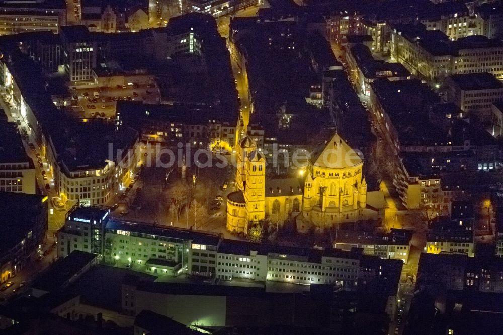 Nacht-Luftaufnahme KÖLN - Nachtluftbild der Kirche / Basilika Kath. Pfarramt St. Aposteln in Köln in Nordrhein-Westfalen