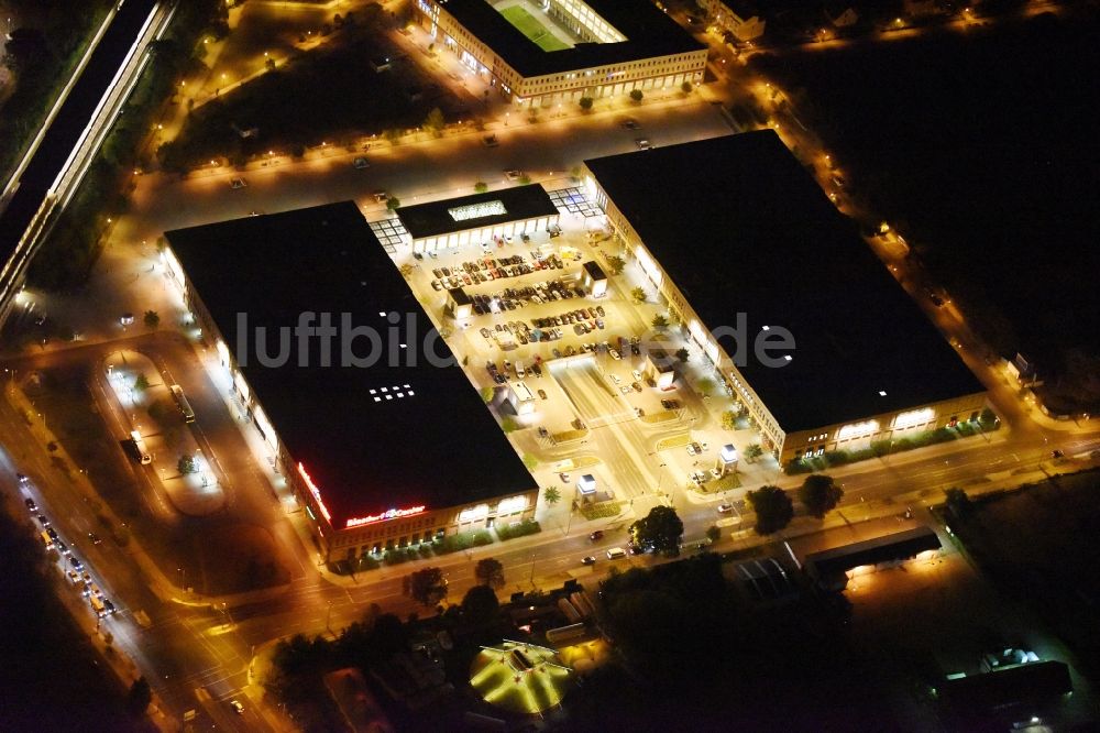 Nacht-Luftaufnahme Berlin - Nachtluftbild des Biesdorf Center in Berlin Biesdorf