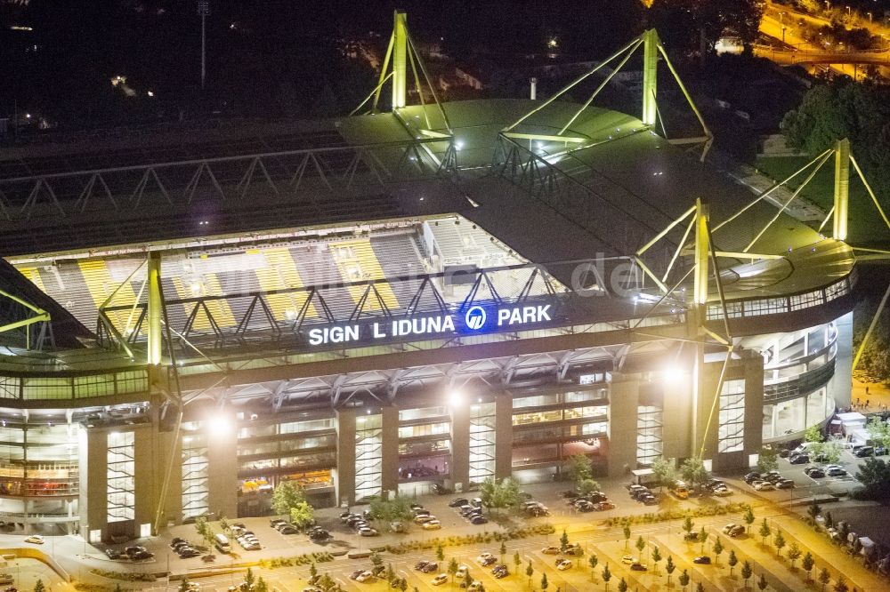 Nachtluftbild Dortmund - Nachtluftbild des Borusseum , dem Stadion Signal Iduna Park in Dortmund