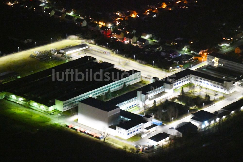 Nacht-Luftaufnahme Arnstadt - Nachtluftbild des Gewerbegebiet entlang des Bierweg - Am Obertunk in Arnstadt im Bundesland Thüringen, Deutschland