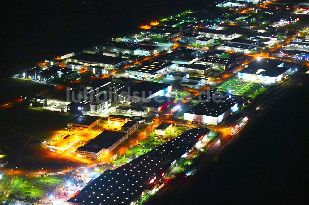 Hattorf-Heiligendorf bei Nacht aus der Vogelperspektive: Nachtluftbild des Industrie- und Gewerbegebiet in Hattorf-Heiligendorf im Bundesland Niedersachsen, Deutschland