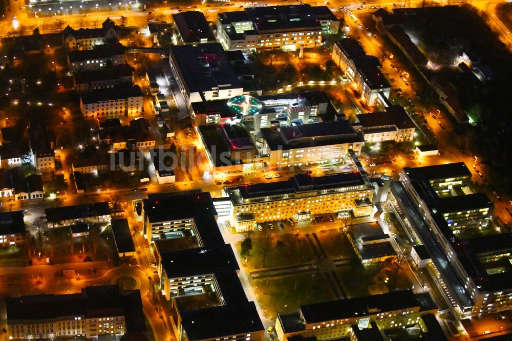 Nacht-Luftaufnahme Dresden - Nachtluftbild des Klinikgelände an der Fetscherstraße in Dresden im Bundesland Sachsen, Deutschland