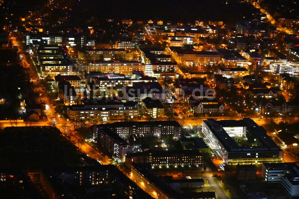 Nacht-Luftaufnahme Dresden - Nachtluftbild des Klinikgelände an der Fetscherstraße in Dresden im Bundesland Sachsen, Deutschland