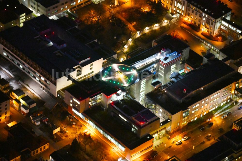 Nacht-Luftaufnahme Dresden - Nachtluftbild des Klinikgelände an der Fetscherstraße in Dresden im Bundesland Sachsen, Deutschland