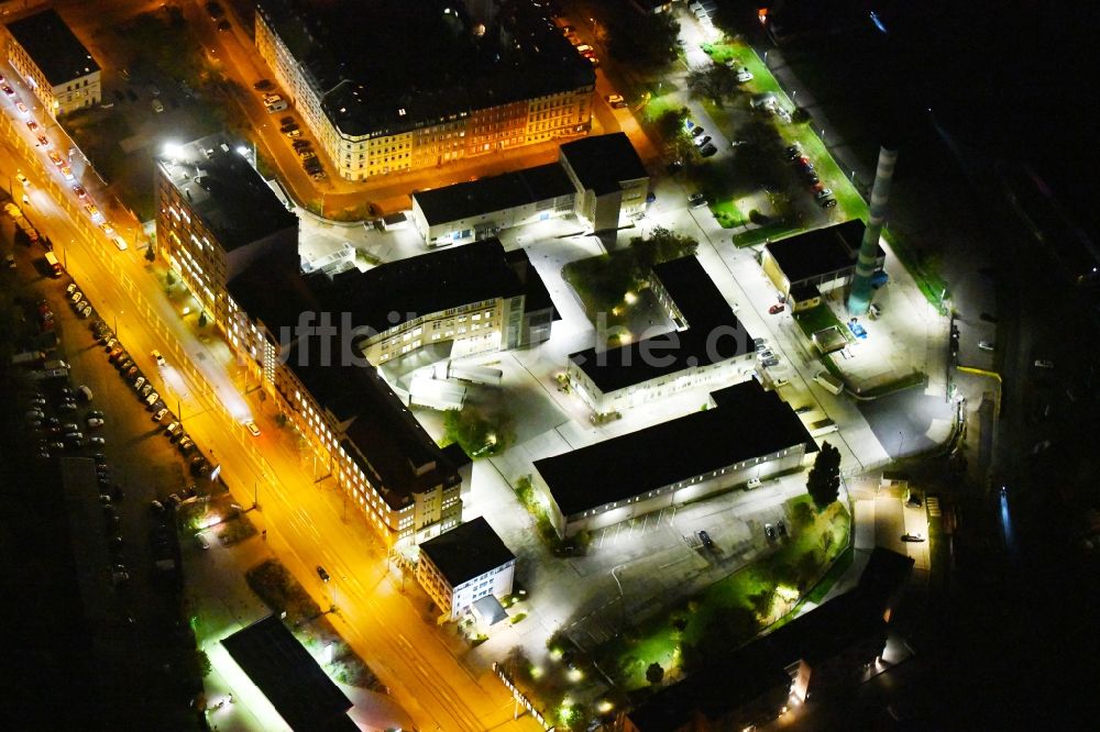 Dresden bei Nacht aus der Vogelperspektive: Nachtluftbild des Werksgelände Menarini - Von Heyden GmbH in Dresden im Bundesland Sachsen, Deutschland