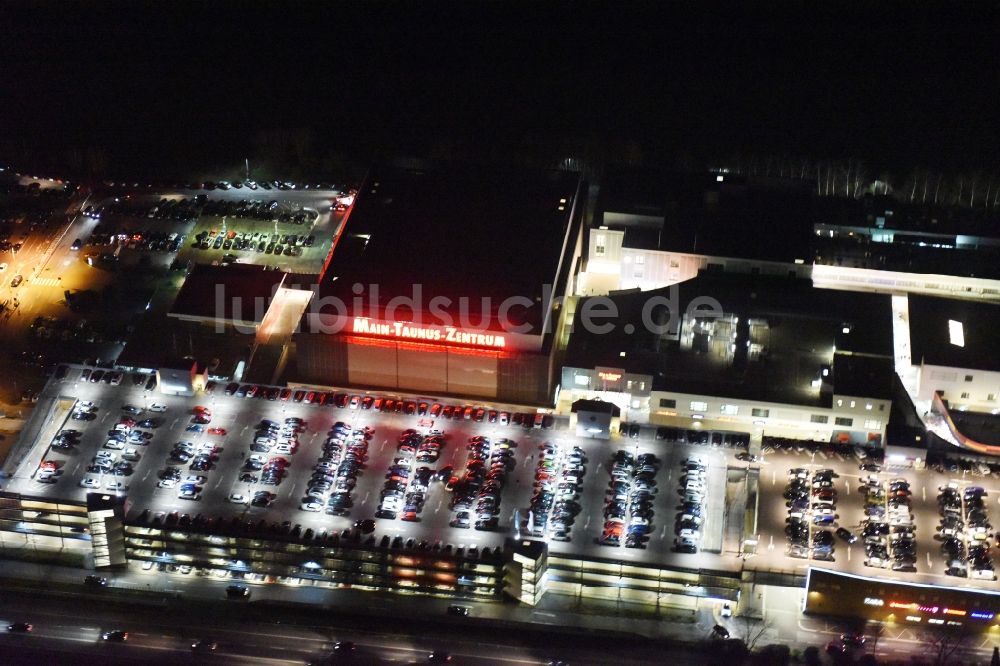 Nacht-Luftaufnahme Sulzbach (Taunus) - Nachtluftbild Einkaufszentrum Main-Taunus-Zentrum in Sulzbach / Hessen