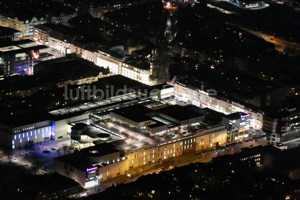 Nacht-Luftaufnahme Berlin - Nachtluftbild Einkaufszentrums Boulevard Berlin Steglitz