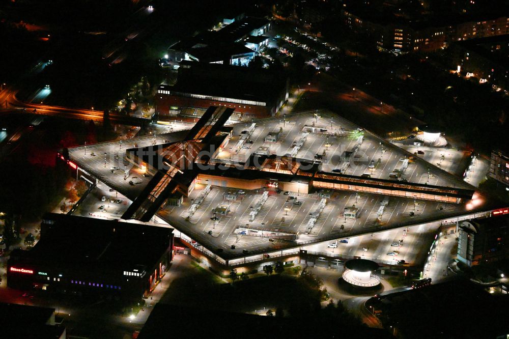 Nachtluftbild Potsdam - Nachtluftbild Einkaufzentrum Stern- Center in Potsdam im Bundesland Brandenburg, Deutschland