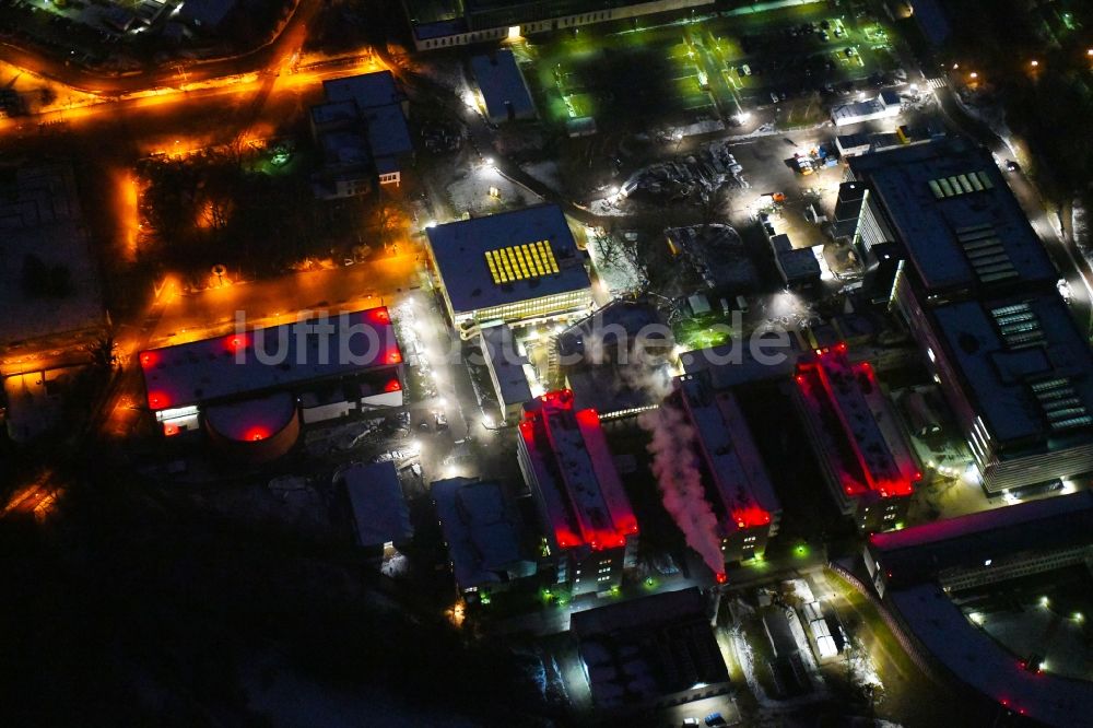 Nacht-Luftaufnahme Lübeck - Nachtluftbild Erweiterungs- Neubau auf dem Klinikgelände des Krankenhauses UKSH Universitätsklinikum Schleswig-Holstein im Ortsteil St. Jürgen in Lübeck im Bundesland Schleswig-Holstein, Deutschland