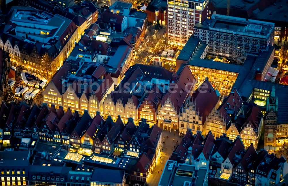 Nachtluftbild Münster - Nachtluftbild Fachwerkhaus- und Mehrfamilienhaus- Wohngebiet in Münster im Bundesland Nordrhein-Westfalen, Deutschland