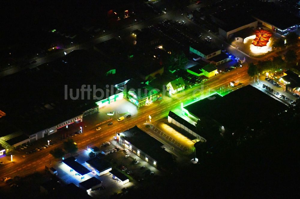 Osnabrück bei Nacht von oben - Nachtluftbild Freizeitzentrum Flippothek in Osnabrück im Bundesland Niedersachsen, Deutschland