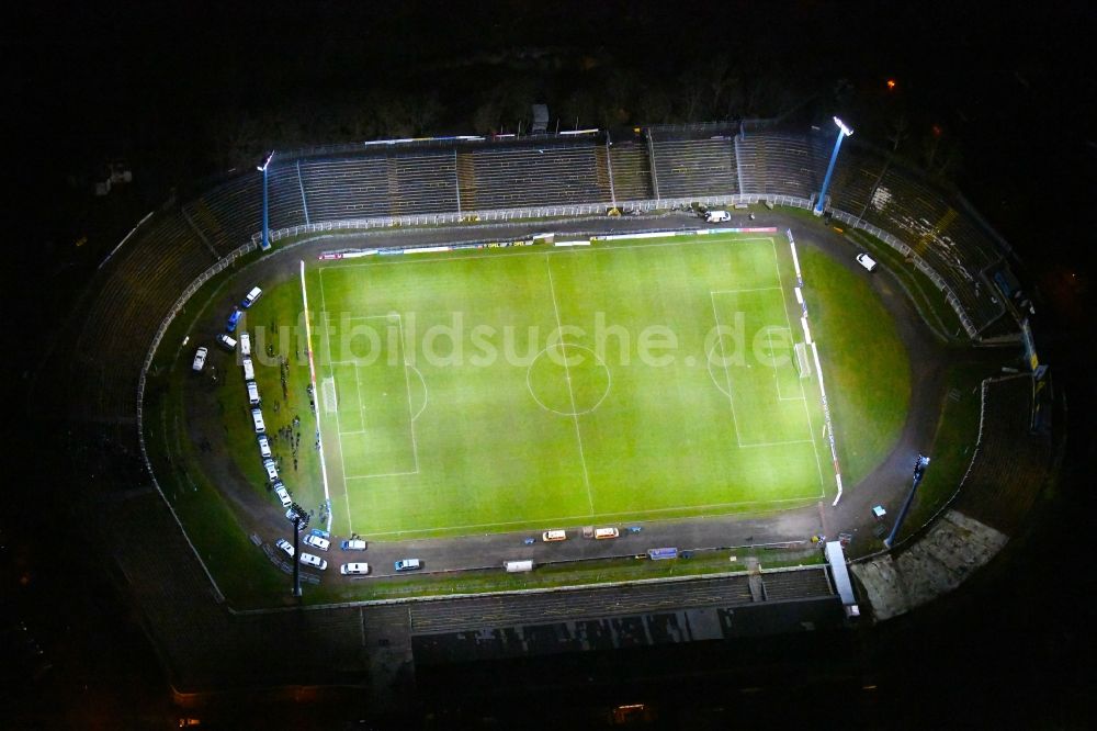 Nachtluftbild Leipzig - Nachtluftbild Fussballstadion Bruno-Plache-Stadion in Leipzig im Bundesland Sachsen, Deutschland