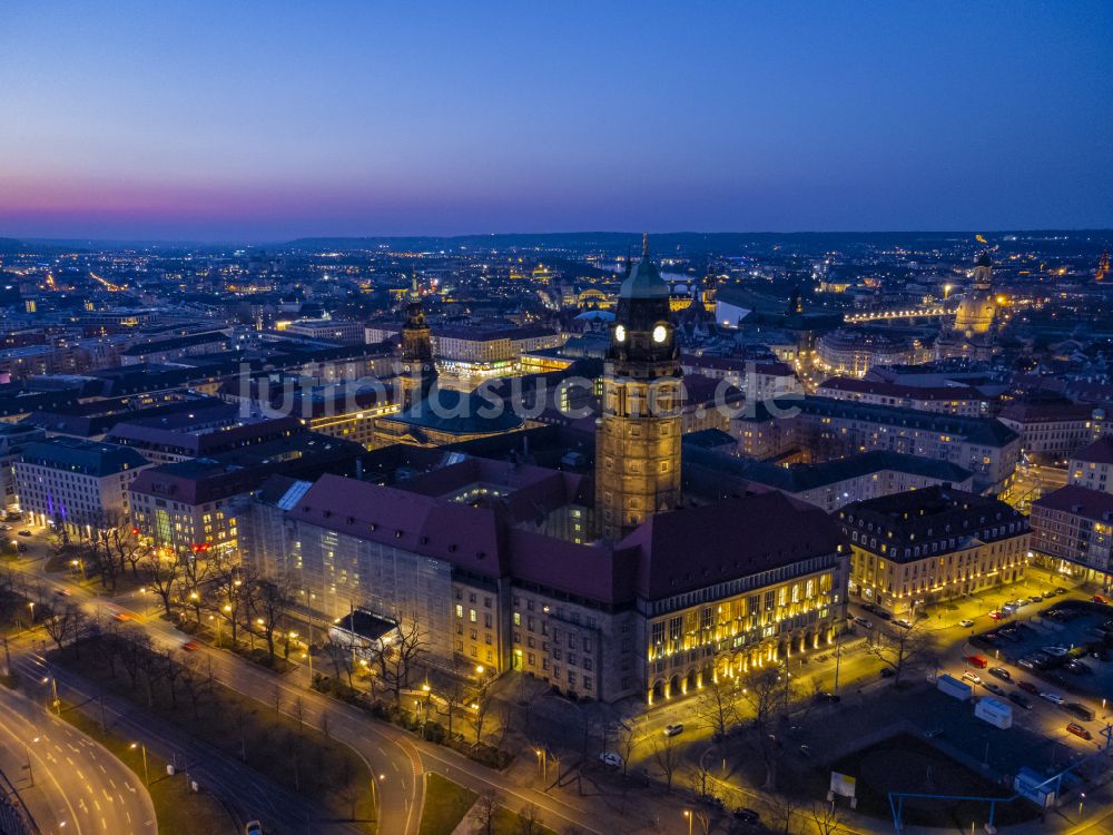 Nachtluftbild Dresden - Nachtluftbild Nachtluftbild Gebäude der Stadtverwaltung - Rathaus Dresden in Dresden im Bundesland Sachsen