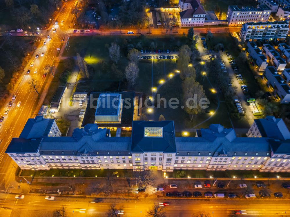 Dresden bei Nacht von oben - Nachtluftbild Gebäudekomplex des Senders Landesfunkhaus mdr Mitteldeutscher Rundfunk in Dresden im Bundesland Sachsen, Deutschland