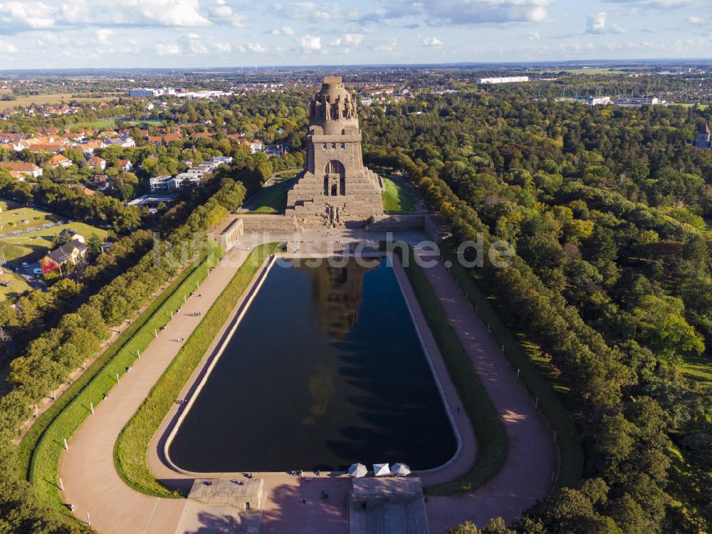 Nachtluftbild Leipzig - Nachtluftbild Geschichts- Denkmal Völkerschlachtdenkmal in Leipzig im Bundesland Sachsen, Deutschland