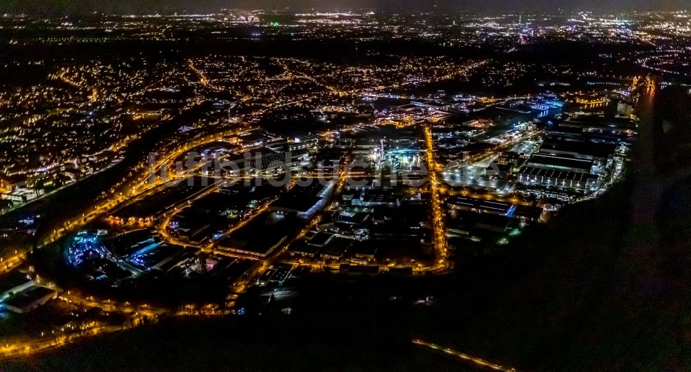 Nacht-Luftaufnahme Mülheim an der Ruhr - Nachtluftbild Gewerbegebiet Rheinstraße - Lahnstraße in Mülheim an der Ruhr im Bundesland Nordrhein-Westfalen