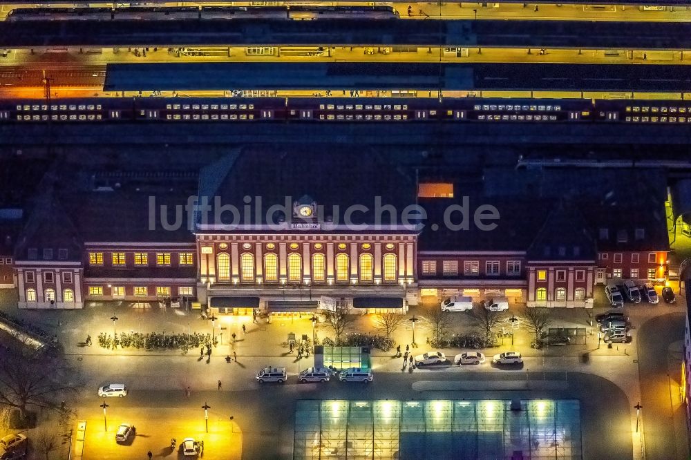 Nacht-Luftaufnahme Hamm - Nachtluftbild Hauptbahnhof der Deutschen Bahn in Hamm im Bundesland Nordrhein-Westfalen, Deutschland