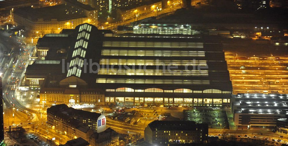 Leipzig bei Nacht von oben - Hauptbahnhof Leipzig bei Nacht