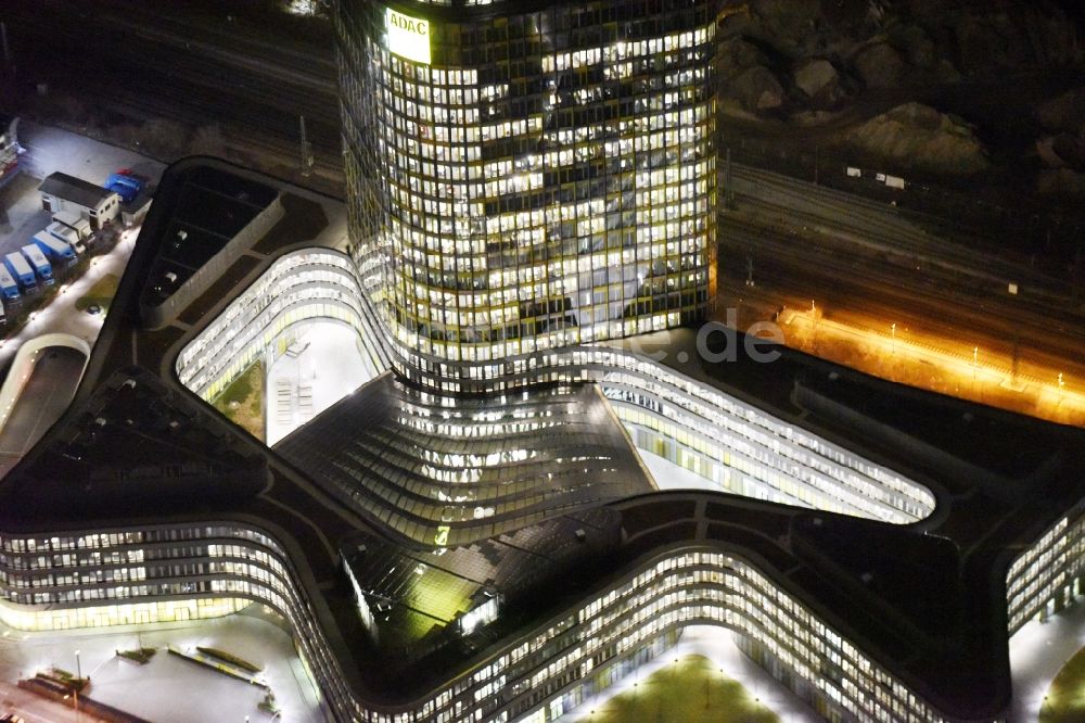 München bei Nacht von oben - Nachtluftbild Hochhaus- Ensemble ADAC Zentrale im Ortsteil Sendling-Westpark in München im Bundesland Bayern, Deutschland