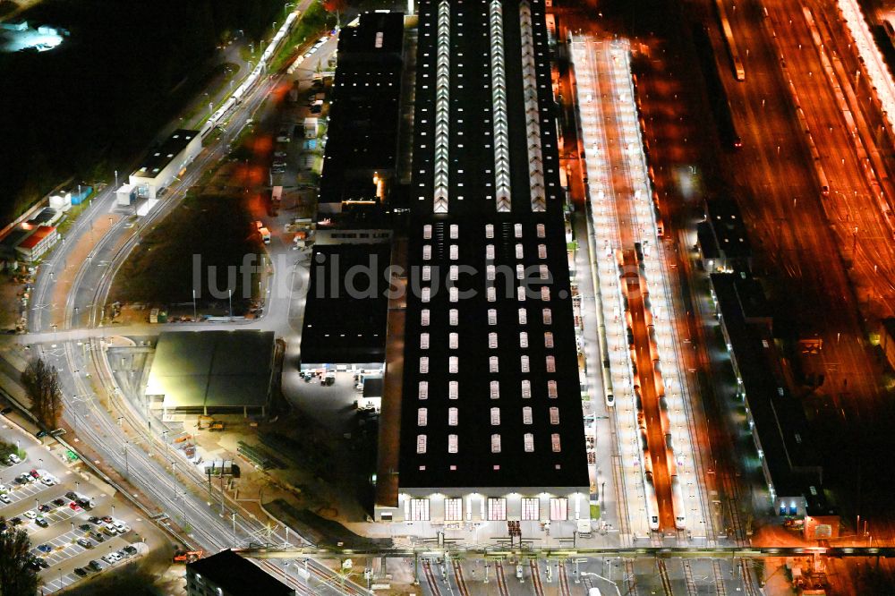 Nachtluftbild Berlin - Nachtluftbild ICE-Werk Berlin Rummelsburg im Ortsteil Rummelsburg in Berlin, Deutschland