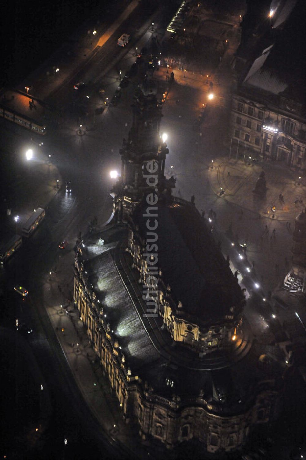 Nacht-Luftaufnahme Dresden - Katholische Hofkirche Dresden bei Nacht