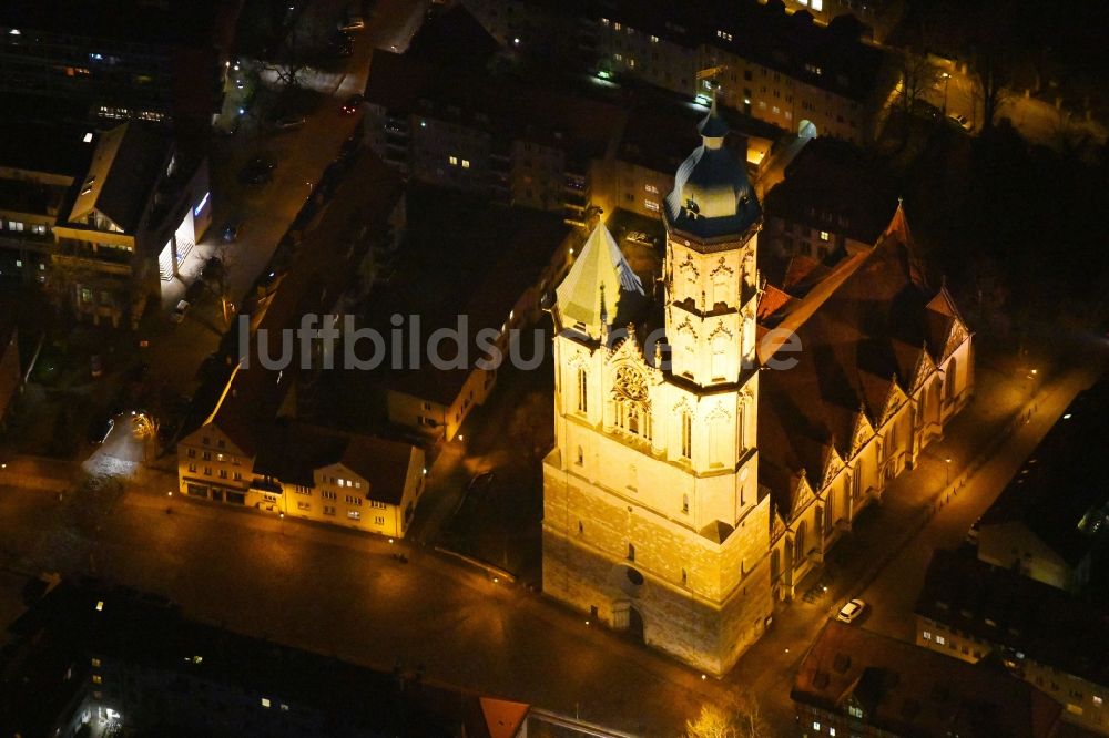 Braunschweig bei Nacht von oben - Nachtluftbild Kirchengebäude St. Andreaskirche in Braunschweig im Bundesland Niedersachsen, Deutschland