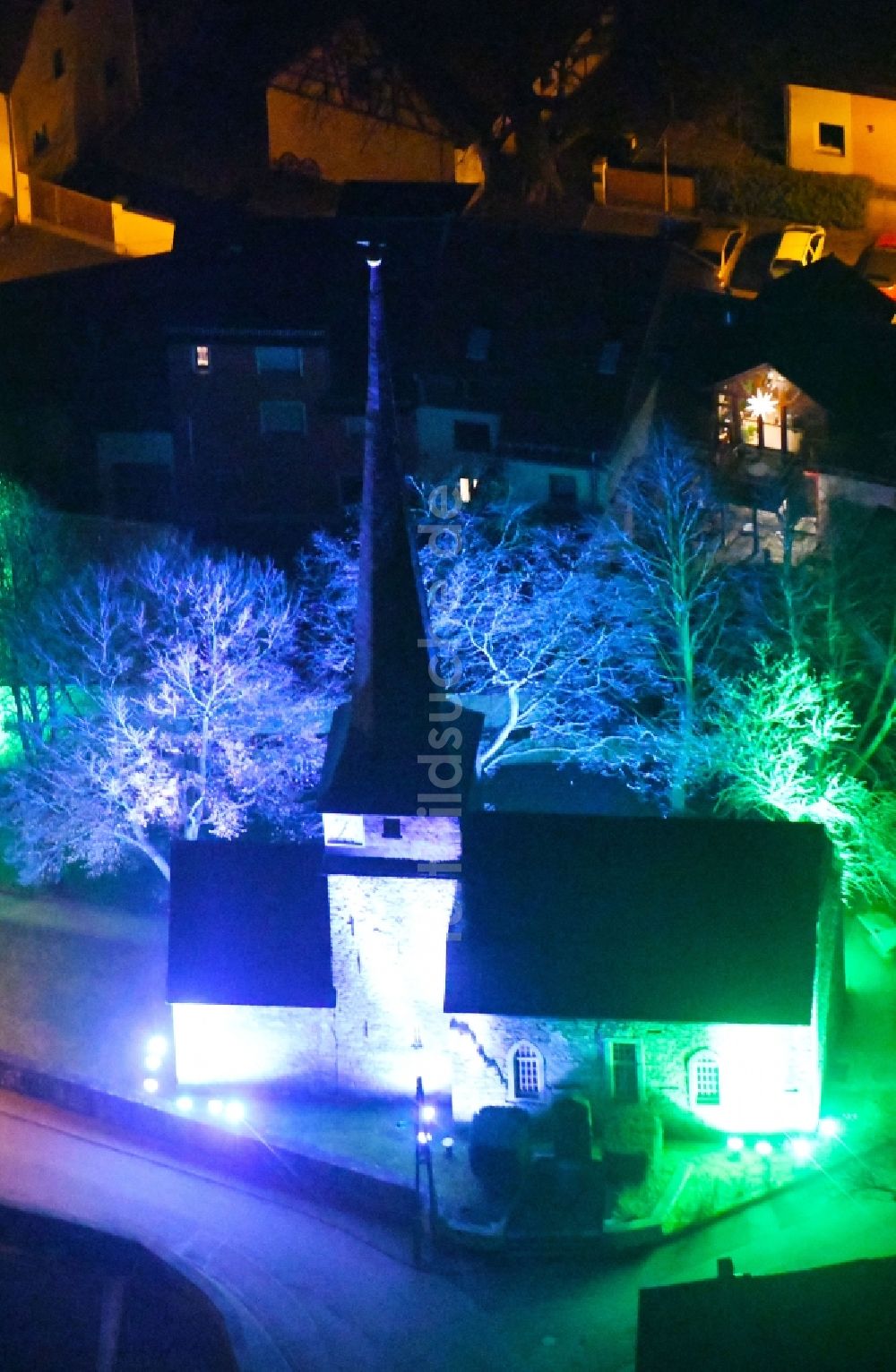 Gelmeroda bei Nacht von oben - Nachtluftbild Kirchengebäude in Gelmeroda im Bundesland Thüringen, Deutschland