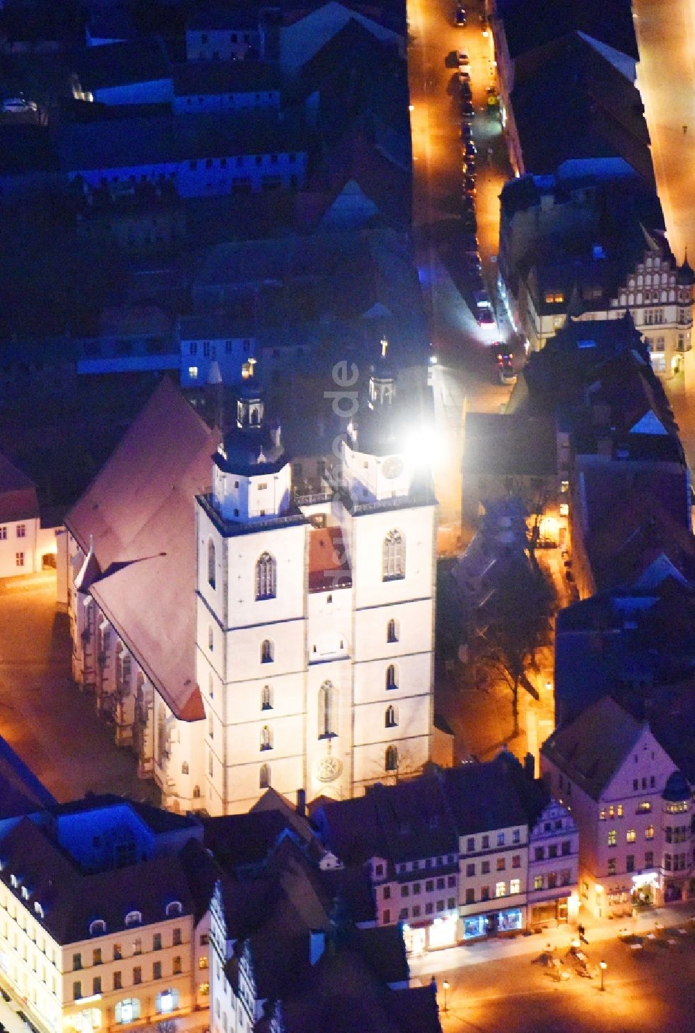 Nachtluftbild Lutherstadt Wittenberg - Nachtluftbild Kirchengebäude der Stadtkirche Sankt Marien Fläming/Sachsen-Anhalt am Kirchplatz in Lutherstadt Wittenberg im Bundesland Sachsen-Anhalt