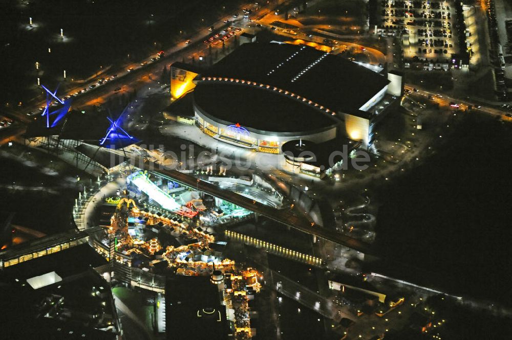 Nacht-Luftaufnahme Oberhausen - König-Pilsener Arena in der Neuen Mitte Oberhausen bei Nacht