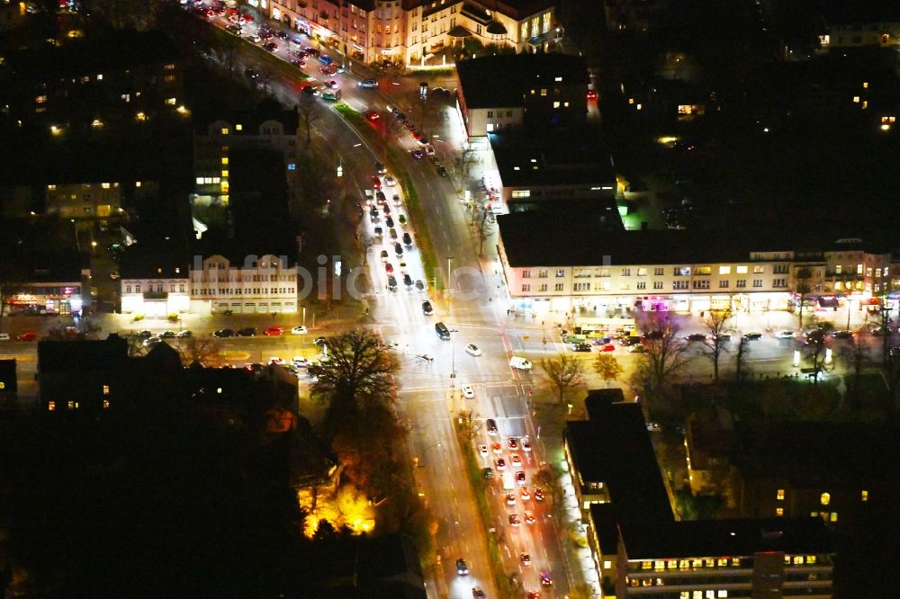 Nachtluftbild Berlin - Nachtluftbild Kreuzung Clayalleee - Teltower Damm - Berliner Straße im Ortsteil Zehlendorf in Berlin, Deutschland