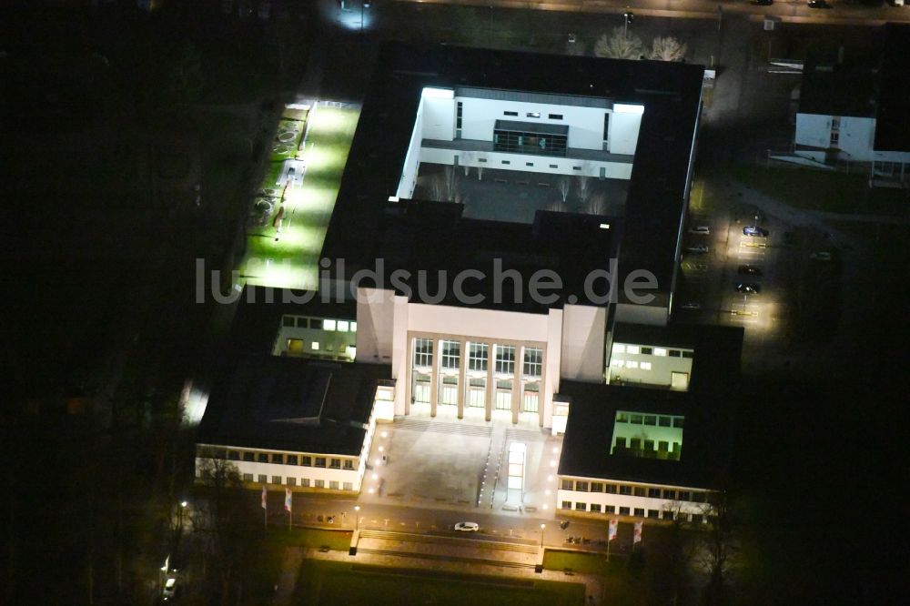 Nacht-Luftaufnahme Dresden - Nachtluftbild Museums- Gebäude- Ensemble Deutsches Hygiene-Museum in Dresden im Bundesland Sachsen