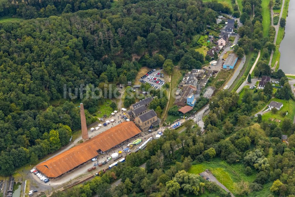 Nacht-Luftaufnahme Witten - Museums- Gebäude- Ensemble LWL-Industriemuseum Zeche Nachtigall in Witten im Bundesland Nordrhein-Westfalen, Deutschland