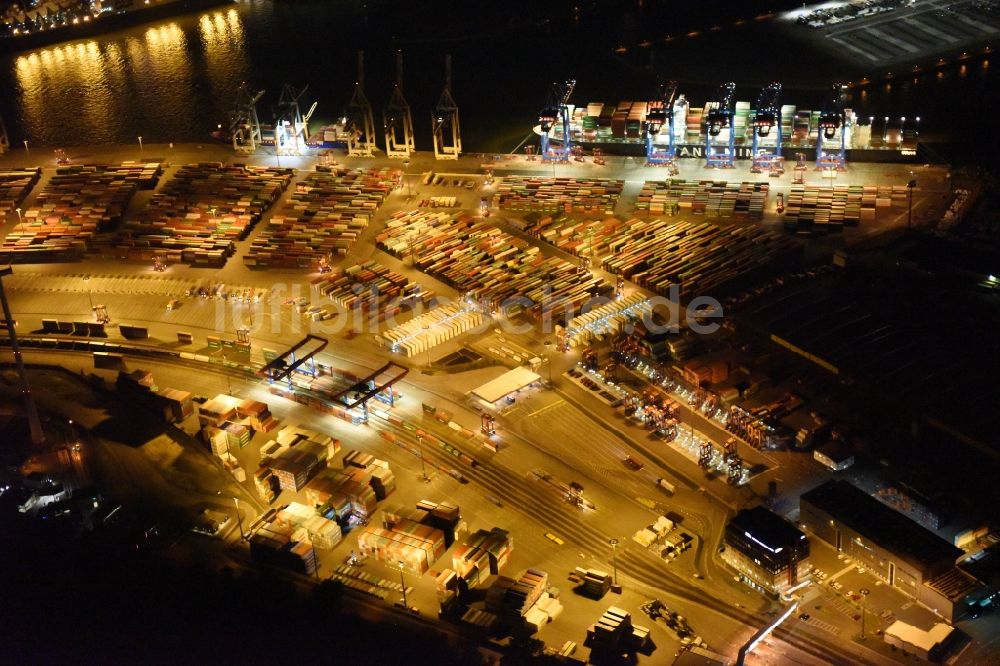 Nacht-Luftaufnahme Hamburg - Nacht- Beleuchtung des Areales Hamburger Hafen der HHLA in Hamburg