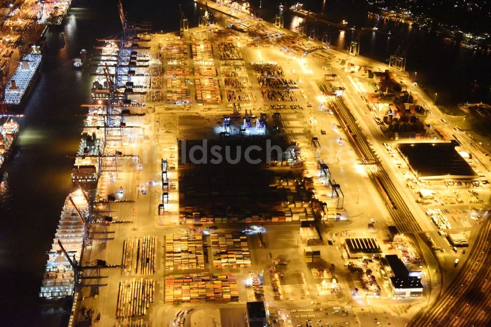 Nachtluftbild Hamburg - Nacht- Beleuchtung des Areales Hamburger Hafen der HHLA in Hamburg