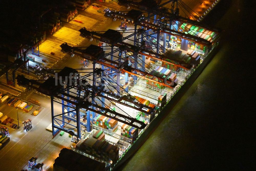 Hamburg bei Nacht von oben - Nacht- Beleuchtung des Areales Hamburger Hafen der HHLA in Hamburg