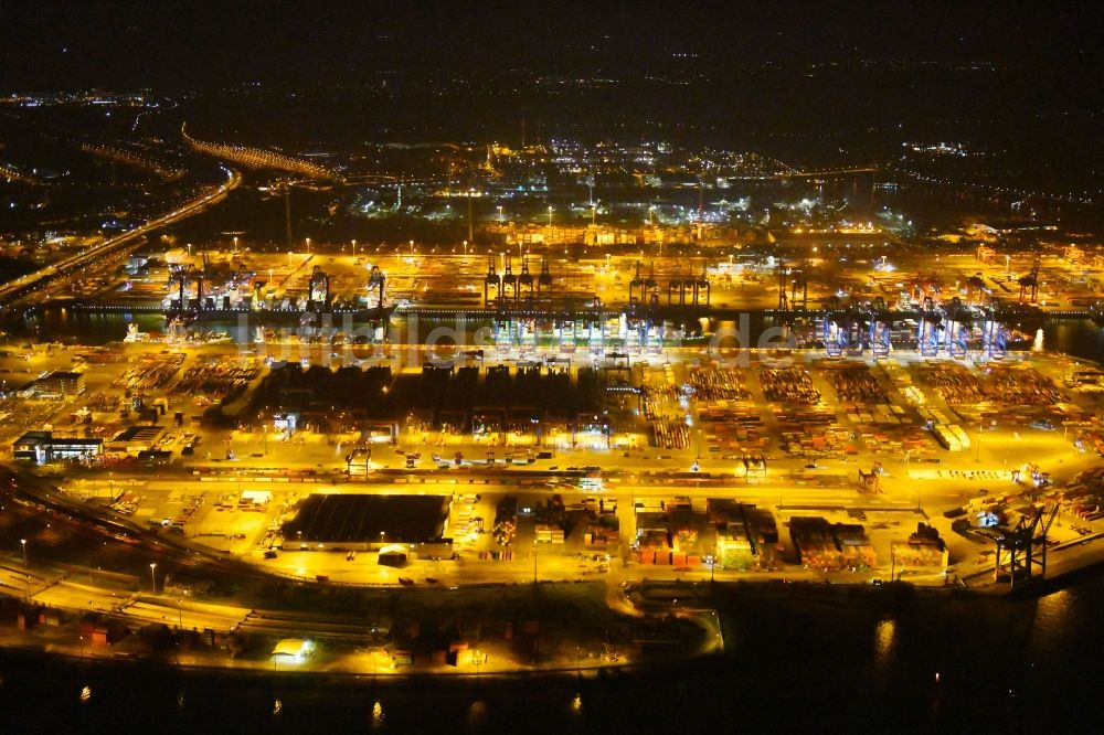 Hamburg bei Nacht von oben - Nacht- Beleuchtung des Areales Hamburger Hafen der HHLA in Hamburg