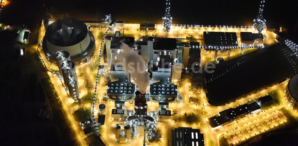 Nachtluftbild Hamburg - Nacht- Beleuchtung der Kohle- Kraftwerksanlagen des Vattenfall Kraftwerks Moorburg in Hamburg