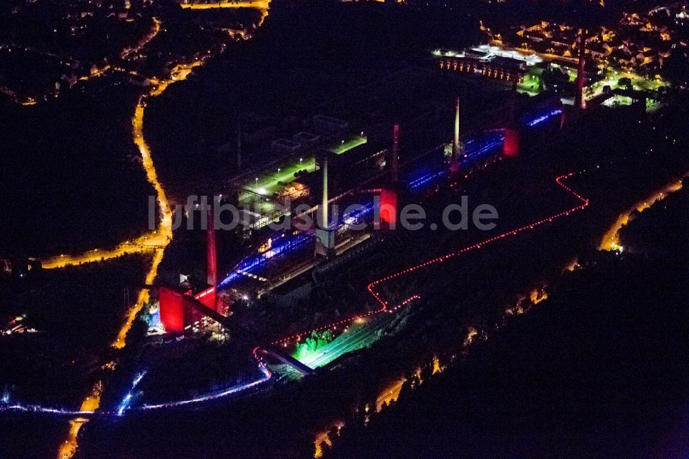 Nacht-Luftaufnahme Essen - Nacht der Industriekultur im Rahmen der Aktion Extraschicht 2012 über dem Weltkulturerbe Zollverein Essen