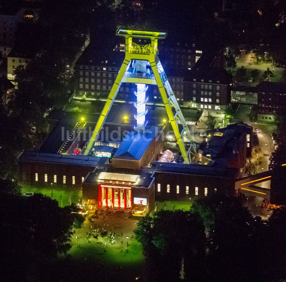 Nachtluftbild Bochum - Nacht- Luftbild vom Deutschen Bergbau-Museum in Bochum in der Nacht der Industriekultur im Rahmen der Aktion Extraschicht 2012